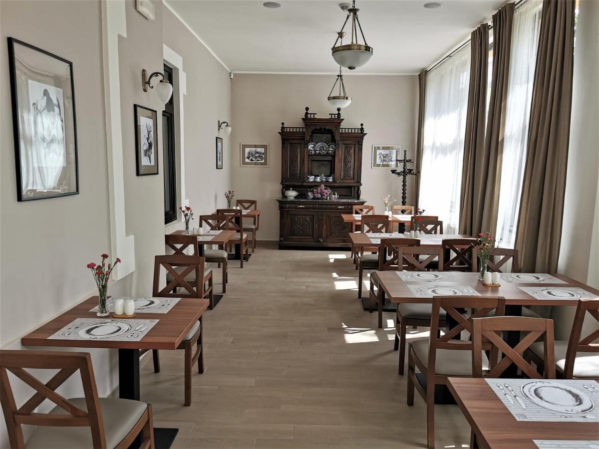 Hotel Svycarsky Dum Sneznik ภายนอก รูปภาพ