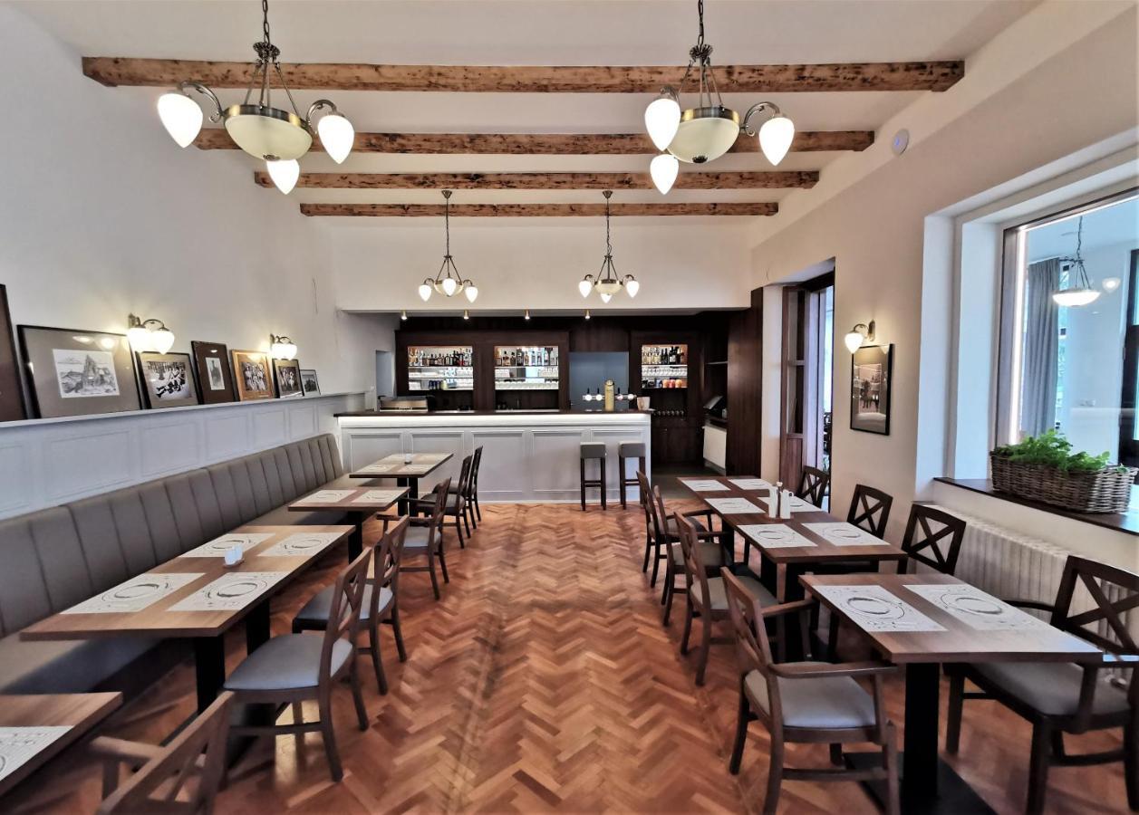 Hotel Svycarsky Dum Sneznik ภายนอก รูปภาพ