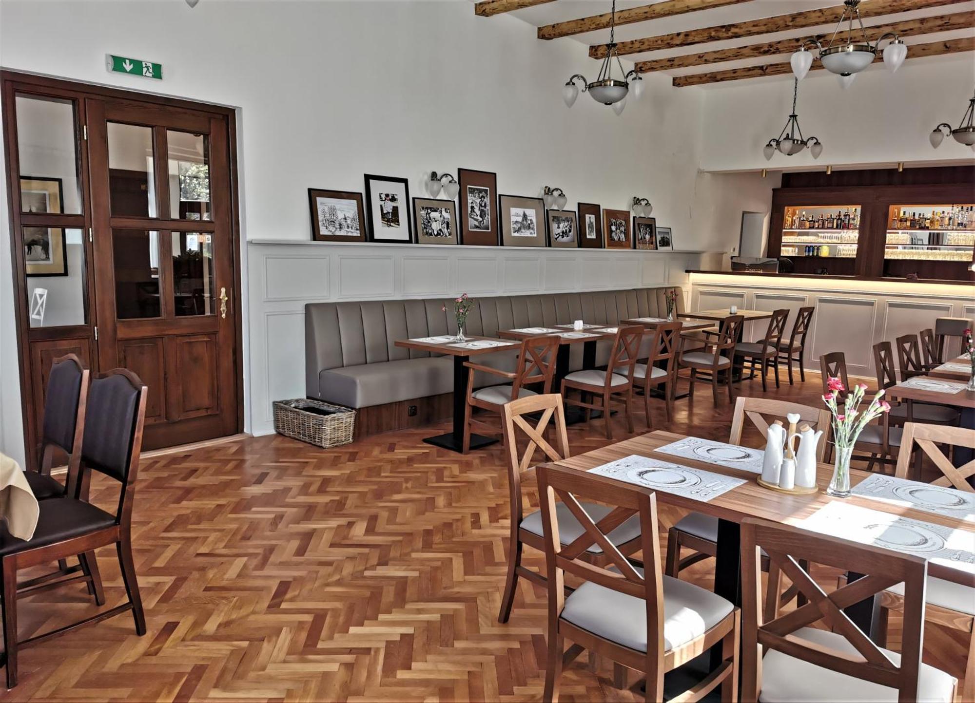 Hotel Svycarsky Dum Sneznik ภายนอก รูปภาพ