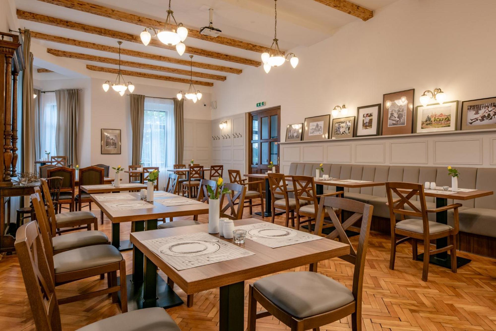 Hotel Svycarsky Dum Sneznik ภายนอก รูปภาพ