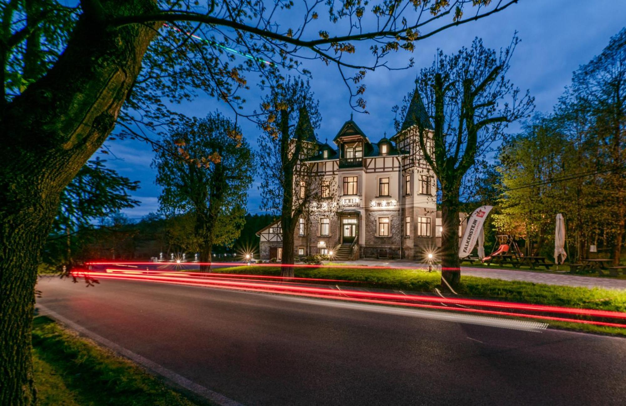 Hotel Svycarsky Dum Sneznik ภายนอก รูปภาพ